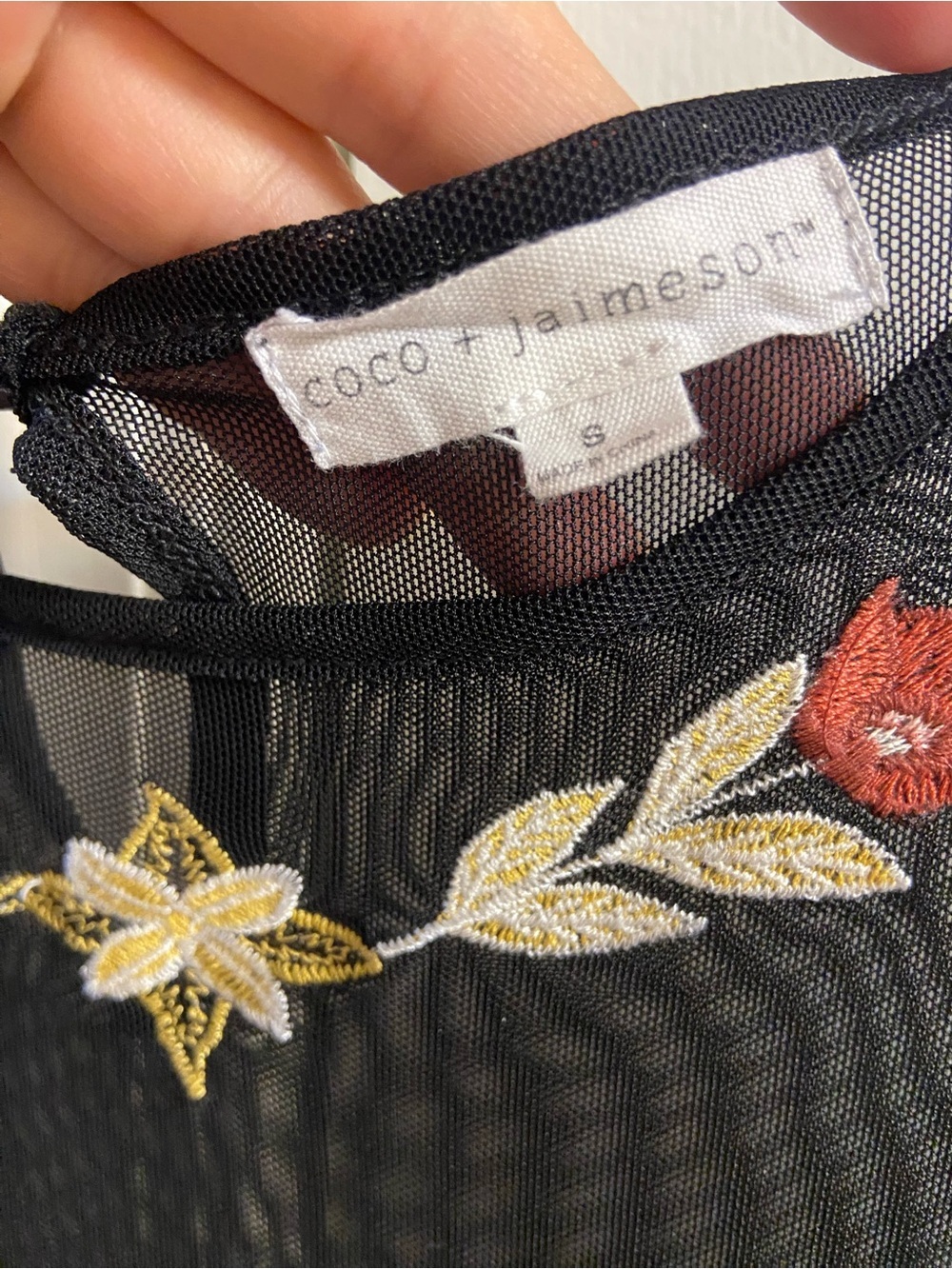 Coco+Jaimeson Black Embroidered Floral Midi Dress with Flutter Sleeves Small - Picture 8 of 8